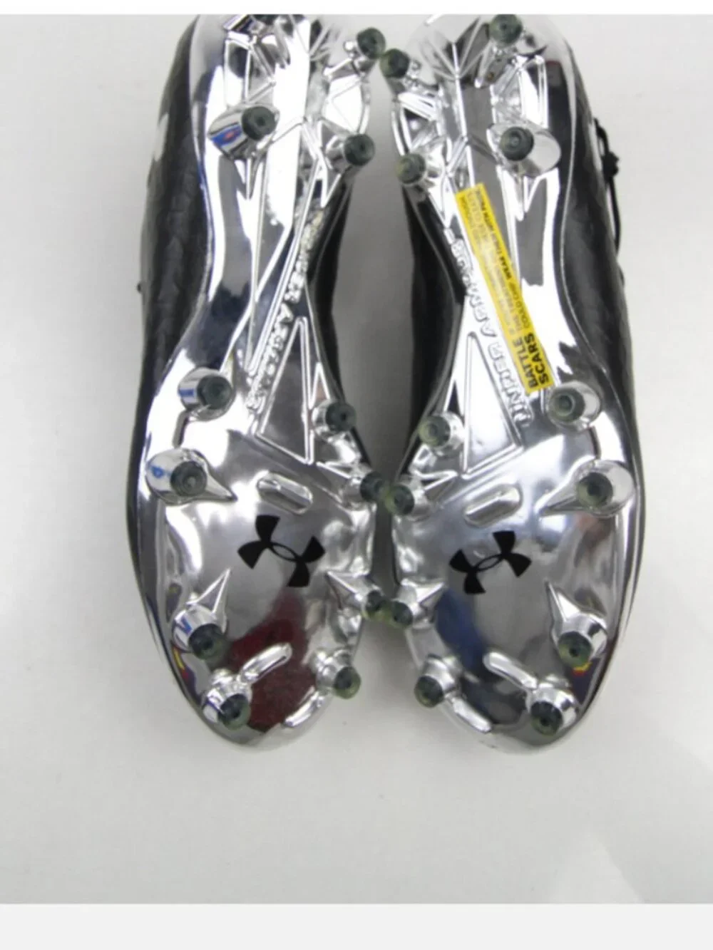Men's  NWT Under Armour Magnetico Soccer cleats